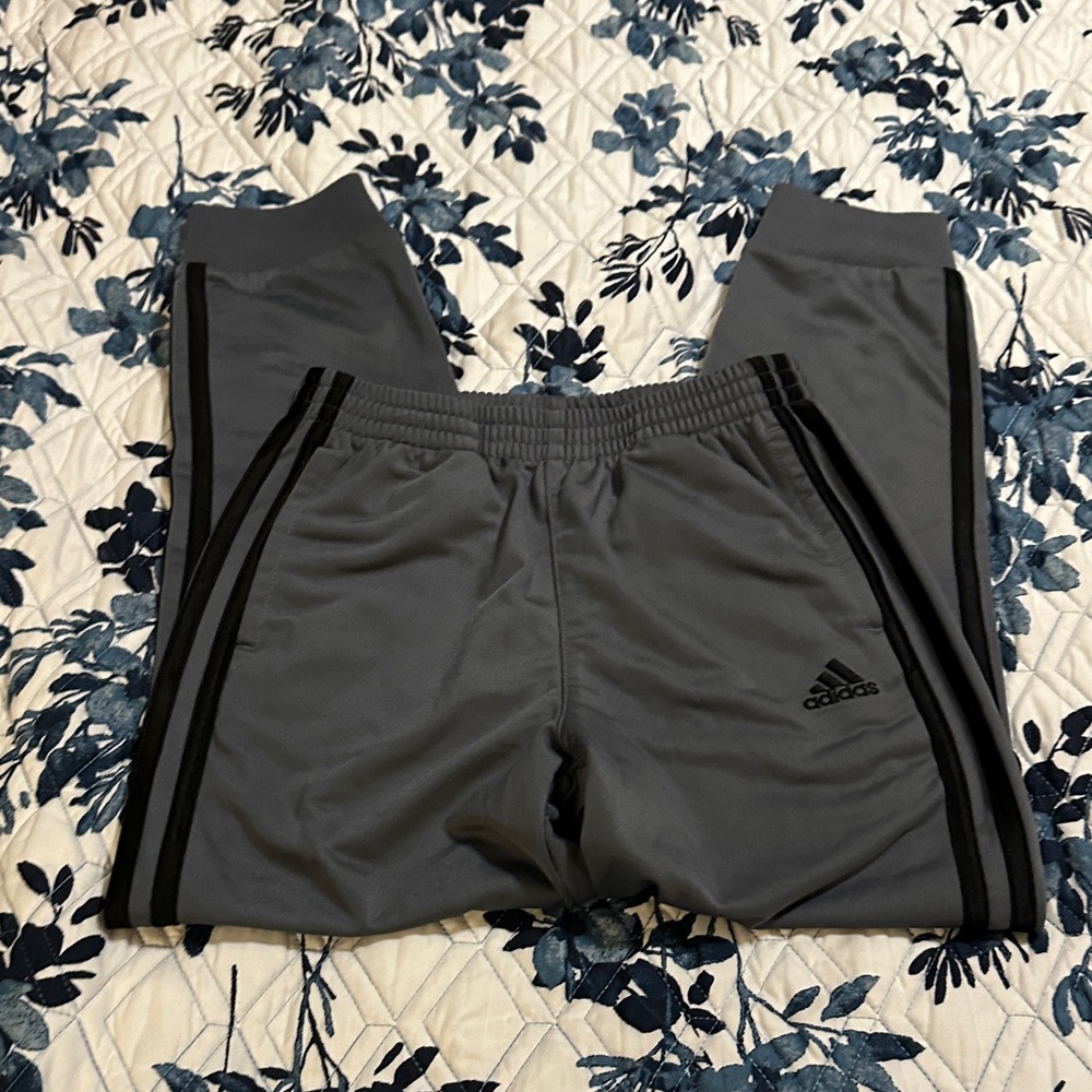 Adidas Kids Charcoal Joggers with Black Stripes activewear Athelesure Size 7